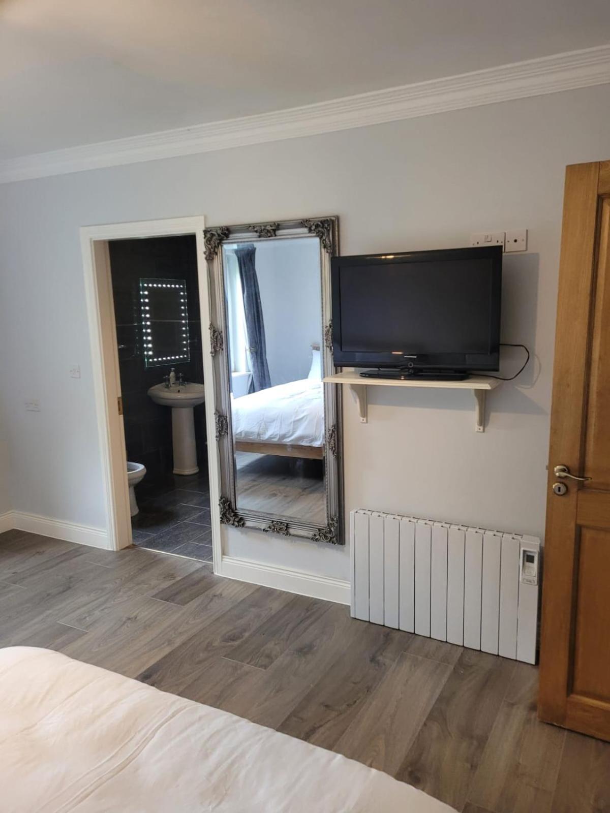 Large En-Suite Room Cill Airne Esterno foto